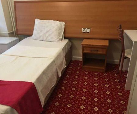 Oezyurt Hotel Bartin Bagian luar foto
